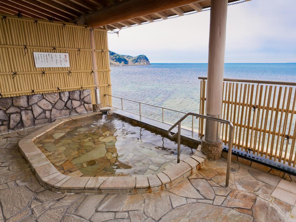 Wakayama Kada Onsen Kada Kaigetsu Hotel Екстериор снимка