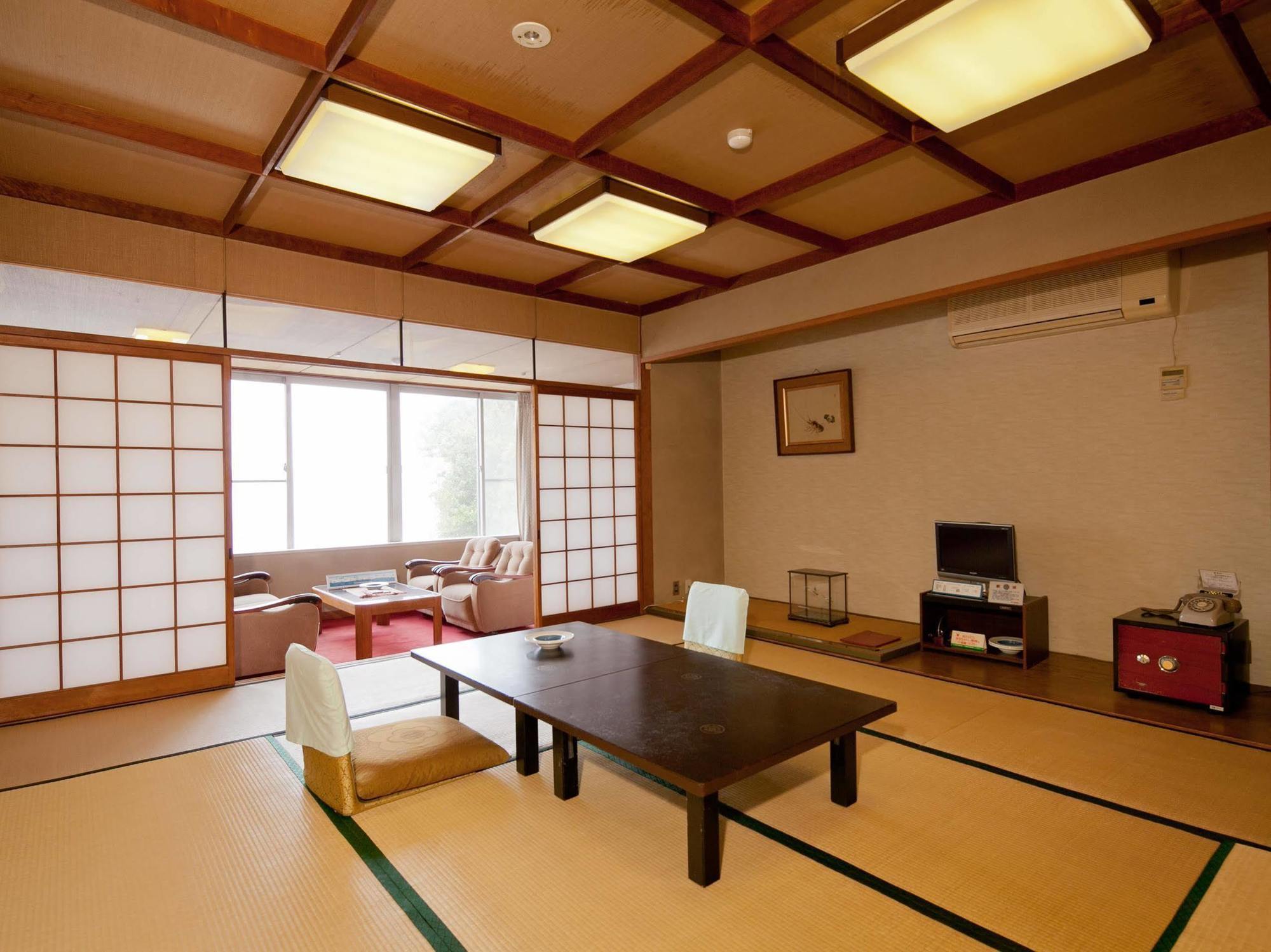 Wakayama Kada Onsen Kada Kaigetsu Hotel Екстериор снимка