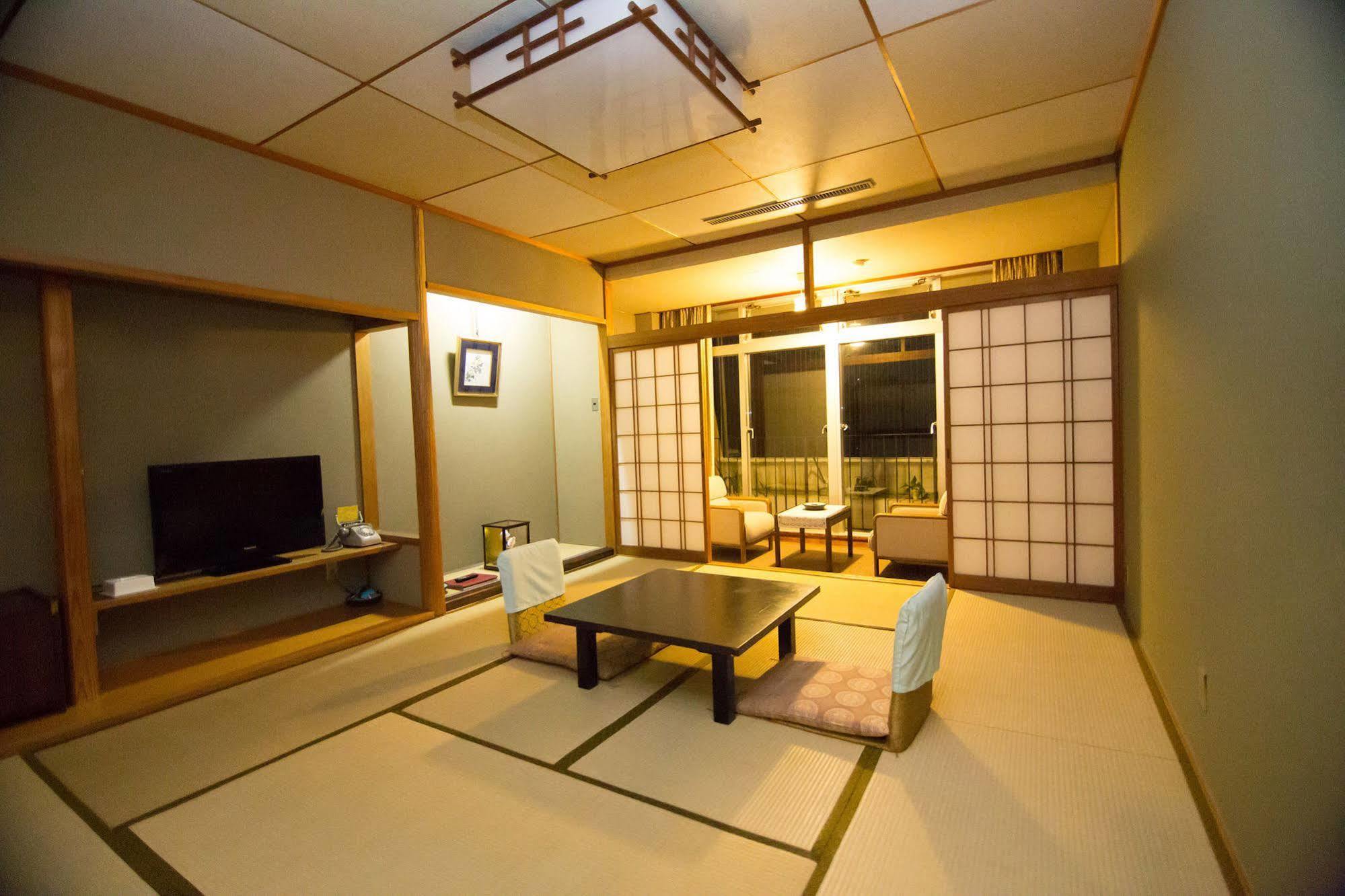 Wakayama Kada Onsen Kada Kaigetsu Hotel Екстериор снимка